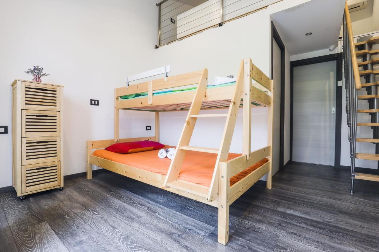 Apartments Villa Sofia スルベニ・ブル エクステリア 写真