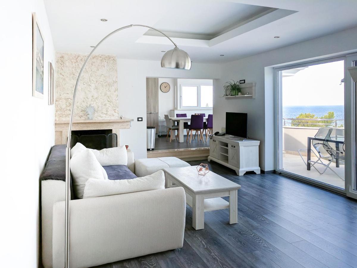 Apartments Villa Sofia スルベニ・ブル エクステリア 写真
