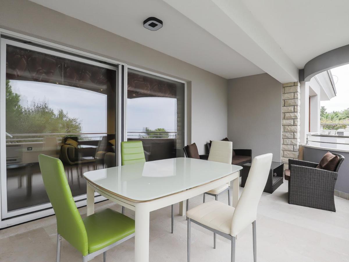 Apartments Villa Sofia スルベニ・ブル エクステリア 写真